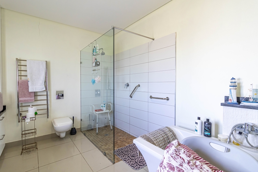 3 Bedroom Property for Sale in Yzerfontein Western Cape